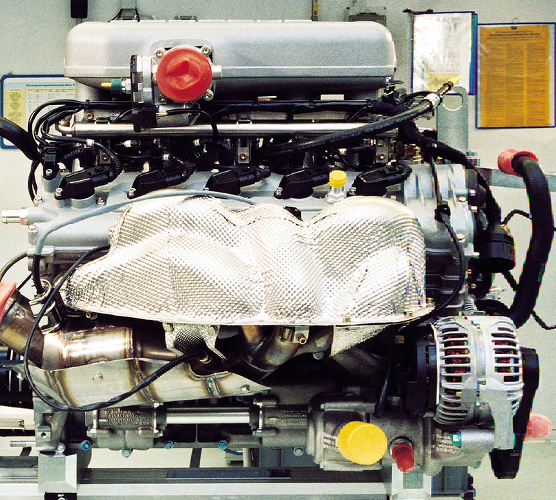 Illustration for article titled The Convoluted History Of Why The Carrera GT Sounds Like An F1 Car